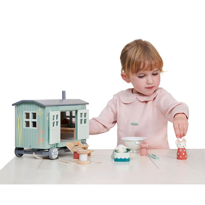 Tender Leaf, Dockhus - Musens Landstuga