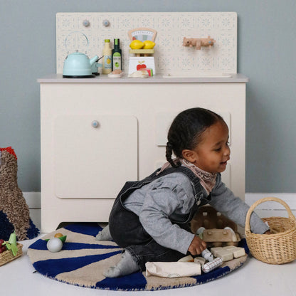 ferm Living lekmatta, rund - Arch small, ljusblå/off-white