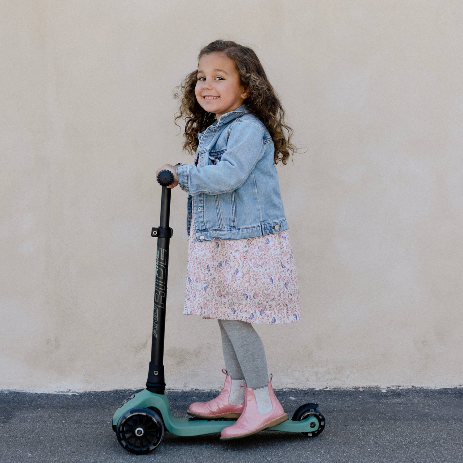 Scoot and Ride Highway Kick 3, sparkcykel - LED Forest