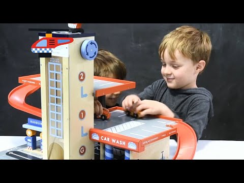 Tender Leaf, 5 arbetsfordon - Parkeringshus