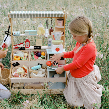Tender Leaf, Marknadsstånd i trä
