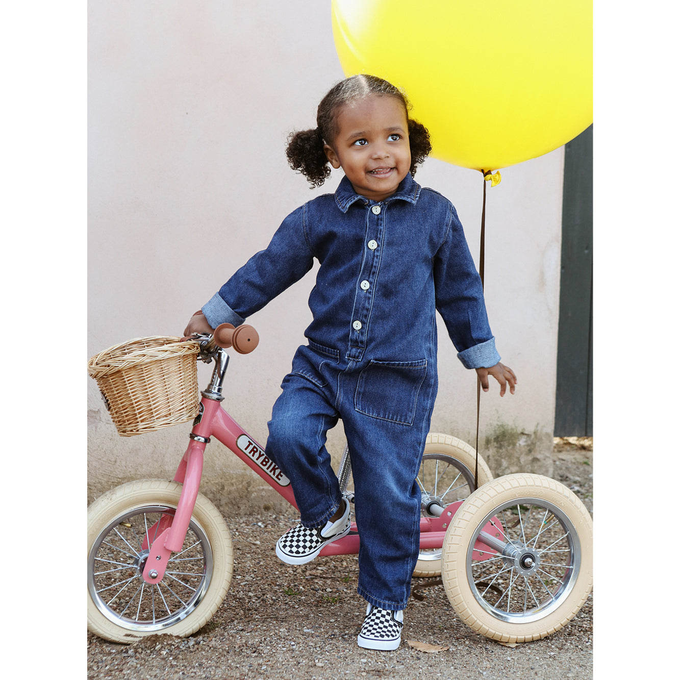 Trybike trehjulig balanscykel, vintage rosa med retrolook